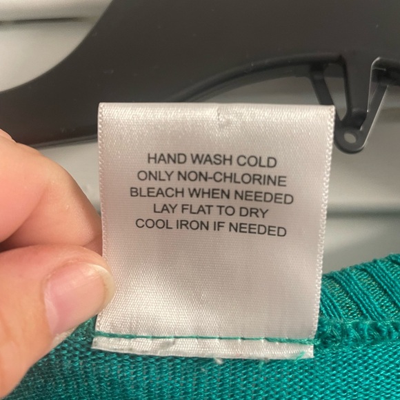 Despicable me Minion Christmas Ugly Holiday Sweater Worn 1x, XS Womens runs sm - Picture 5 of 5